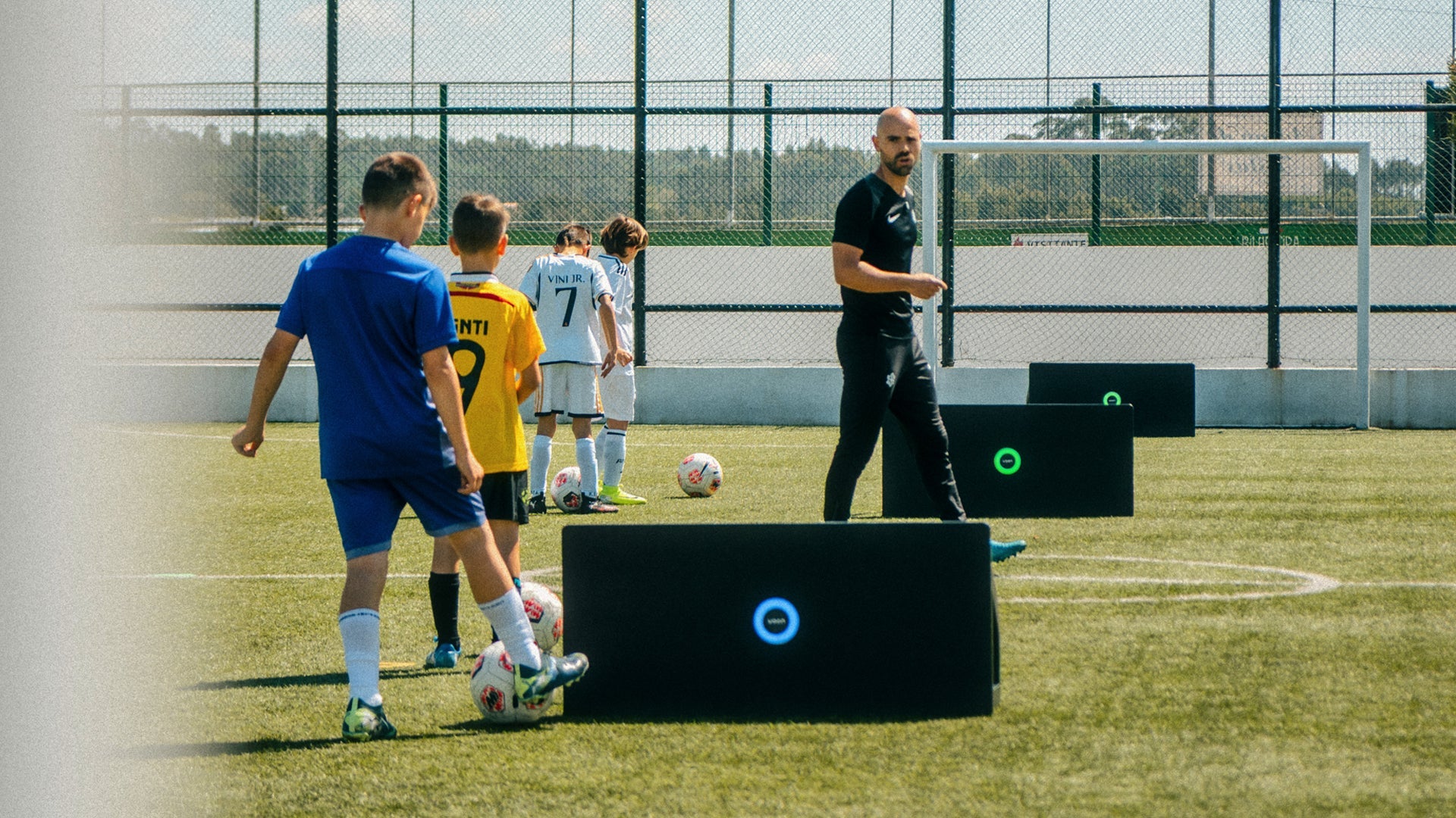 How the Voon Smart Rebounder Improves Football Decision-Making