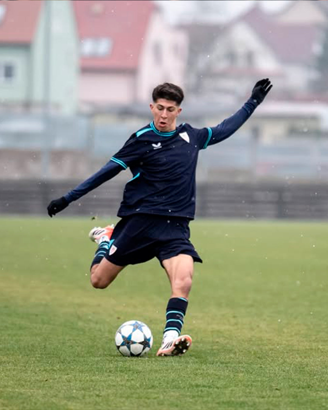 Oihan Encinas Athletic Club player