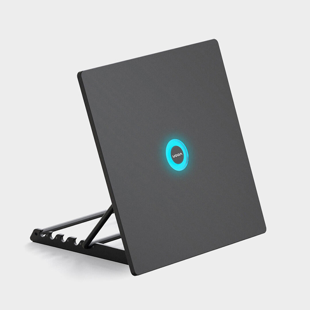 The first-ever smart rebounder for padel. Render of the Voon Padel smart rebounder